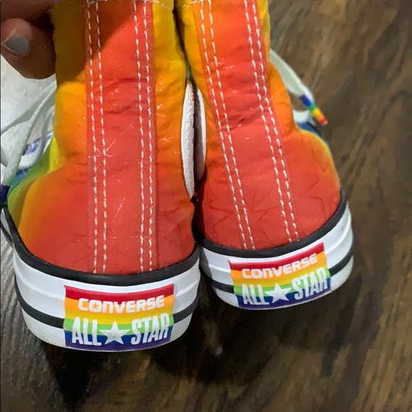 Kids Rainbow Converse high tops - Picture 4 of 7